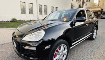 إعلان عن Porsche Cayenne Turbo model 2008