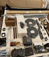 إعلان عن للبيع جمس 1982 مع اغراضه