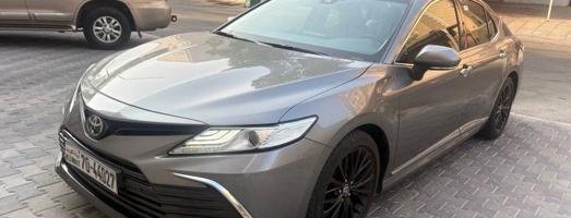 إعلان عن كامري 2023 ليميتد V6