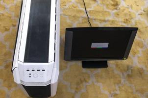 إعلان عن جملة فقط PC فاضي وشاشة جدد