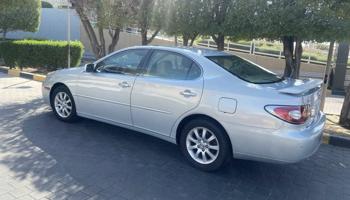 إعلان عن للبيع لكزز Es300 موديل 2004 بحاله ممتازه