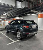 إعلان عن رانج روفر ايفوك