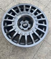 إعلان عن للبيع رنقات برايد ٥براغي حجم ١٧ اصليه مع رماناتها و براعيها وسناسر