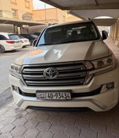 إعلان عن لاند كروزر 2018 درجه اولى ممشى 130000 بيعه سريعه 8000