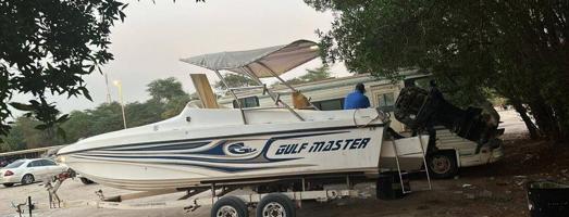 إعلان عن للبيع قلف ماستر ٢٨ قدم موديل ١٩٩٦