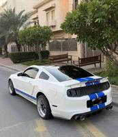 إعلان عن موستنق 5.0 قير عادس