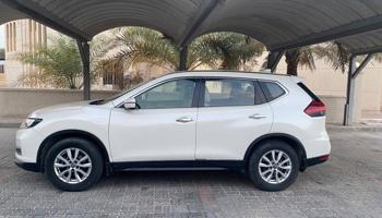 إعلان عن نيسان اكس تريل 2018 صبغ الوكاله عداد125 الف سيرفس منتظم وارد الوكاله