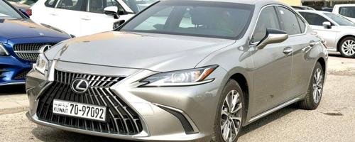 إعلان عن لكزس ES 350  الساير 2023 تحت الكفالة