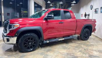 إعلان عن وانيت تندرا قمارة ونص دبل قير ماشي 32 الف موديل 2021 بحالة ممتازة