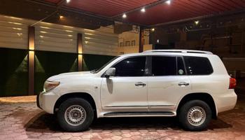 إعلان عن للبيع لاند كروزر 2009