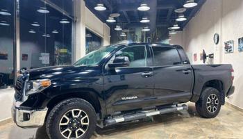 إعلان عن وانيت تندرا قمارتين موديل 2021 ماشي 15 الف ميل بحالة ممتازة