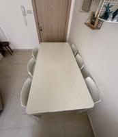 إعلان عن طاوله سفره مع ٦ كراسي ووسائد من ايكيا