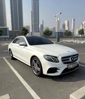 إعلان عن E/200 2/0/1/7