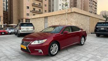 إعلان عن لكزس 2015/ES350 ماشي 130 الف بحالة الوكاله كامل المواصفات شرط الفحص