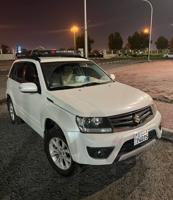 إعلان عن قرند فيتاره نضيف جدن شرط الفحص ماشي130المديل 20014لايتات زنن ملبس كامل