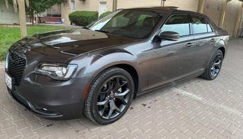 إعلان عن للبيع كرايزلر صبغ الوكالة تحت الكفالة