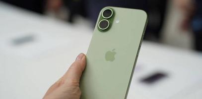 إعلان عن iPhone 17 Green