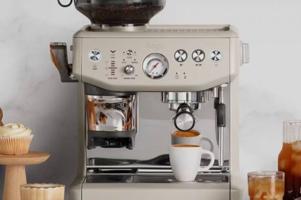 إعلان عن ماكينه قهوه احترافيه بحاله ممتازه وسعر منخفض