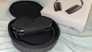 إعلان عن Apple AirPods max  1