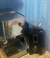 إعلان عن Coffee machine & coffee grinder