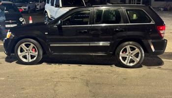 إعلان عن للبيع شيروكي SRT8 بحالة الوكاله