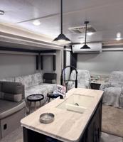 إعلان عن للبيع كرفان امريكي 34 قدم