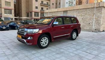 إعلان عن لاند كروزر 2016 GX.R ماشي 120 الف بحالة الوكاله صبغ الوكاله شرط الفحص