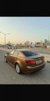 إعلان عن للبيع لكزس IS350 الموديل 2010