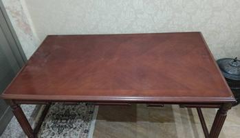 إعلان عن طاولة كنب بحالة ممتازة