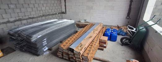 إعلان عن جميع مواد البناء مواد مساح لاصق سراميك إسمنت طابوق حديد