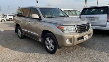 إعلان عن لاندكروزر جير عادي