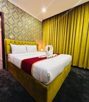 إعلان عن موقف سيارات تحت الأرض متاح...