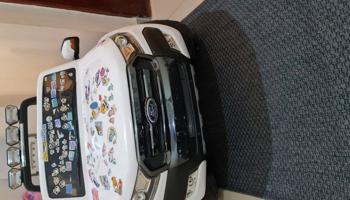 إعلان عن سيارة اطفال تصلح لطفلين