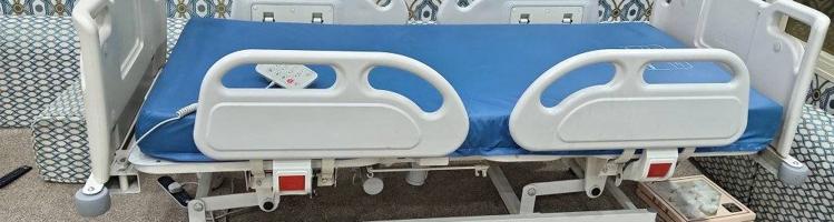 إعلان عن سرير طبي شبه جديد استعمال شهرين.