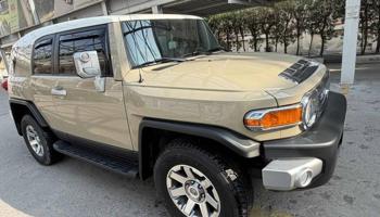 إعلان عن FJ Cruiser 2023 (full option)