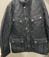 إعلان عن جاكيت بربور اصلي يلبس مقاس m