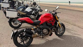 إعلان عن Ducati Monster 1200 S