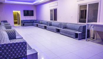 إعلان عن للايجار الشهري جاخور كامل بالهجن فخم جدا