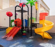 إعلان عن برايڤت اكوابارك   شاليه ٨ غرف قريب جدا من مول الخيران وجميع الخدمات