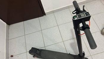 إعلان عن سكوتر للبيع مافي اي شي ‏ملاحظة التاير الخلفي يحتاج إلى تصليح بس