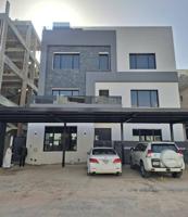 إعلان عن للايجار دور اول بجنوب عبدالله المبارك ٤غرف صاله ٥حمام مطبخ غ خ غ غ