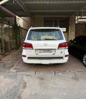 إعلان عن LX 570 مالك أول