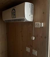 إعلان عن شاليه قلص ٢ونص ب ٤ مع حمام ومطبخ تحضيري وحدة تكيف طن جديد لم يستخدم