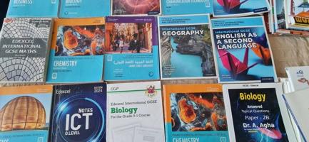 إعلان عن edexcel IG BOOKS & PAST PAPERS exams 10KD PER BOOK