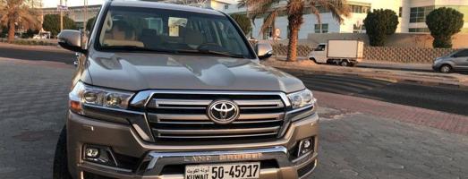 إعلان عن لاند كروزر 2018