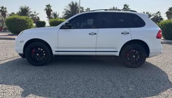 إعلان عن للبيع بورش كايين تيربو موديل 2009 ماشي 180 صبغ عام شرط الفحص