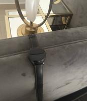 إعلان عن ساعة هواوي ذكية مع سماعات مدمجة – شبه جديدة