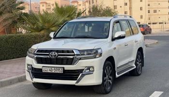 إعلان عن لاندكروزر 2016