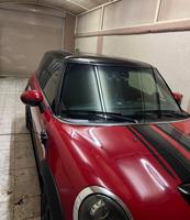 إعلان عن JCW قير عادي