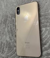 إعلان عن الجهاز مع الكرتون ونسبة البطاريه 79 لون الذهبي